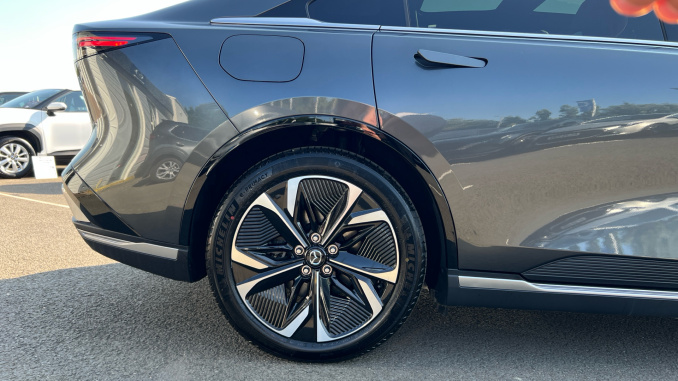 Mazda 6e 190kW Takumi Plus 78kWh 5dr Auto Electric Hatchback - Image 7